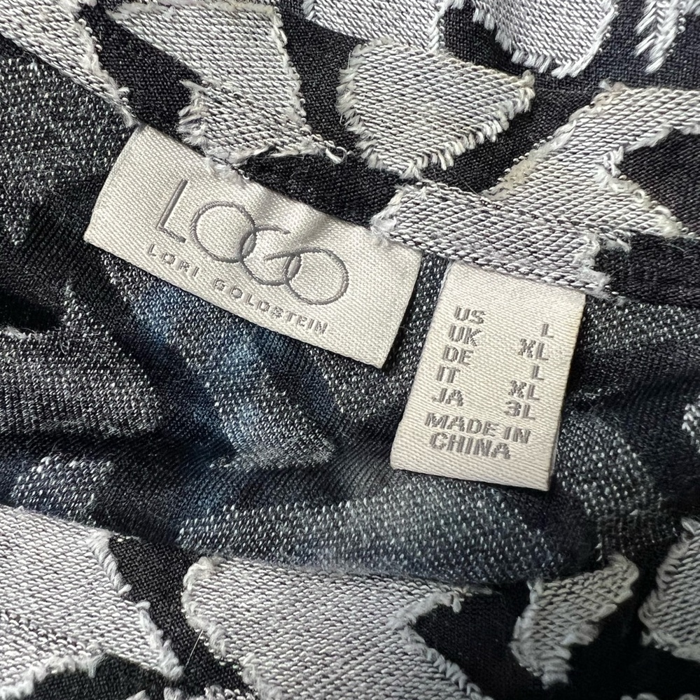 LOGO by Lori Goldstein Monochrome Abstract Pattern Top - Picture 2 of 8